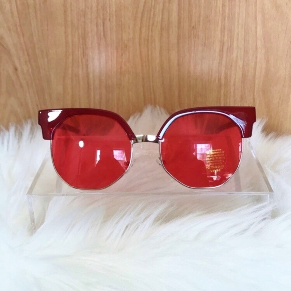 RED WAYFARER SUNGLASSES